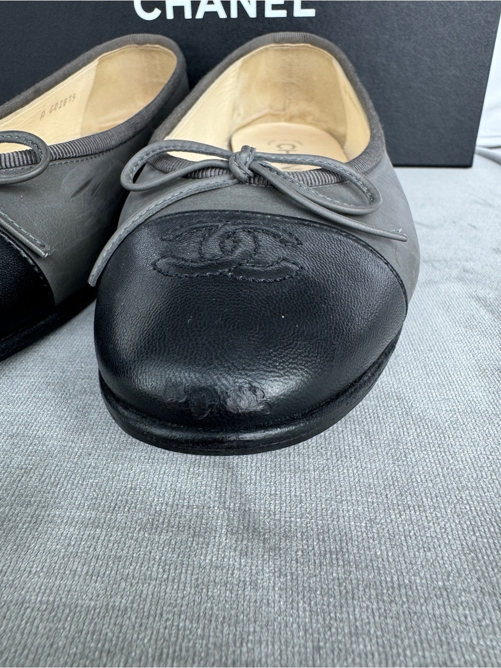 Chanel Gray and Black Leather Cap-Toe Ballet Flats with Bow - Aged Calfskin - Picture 9 of 10
